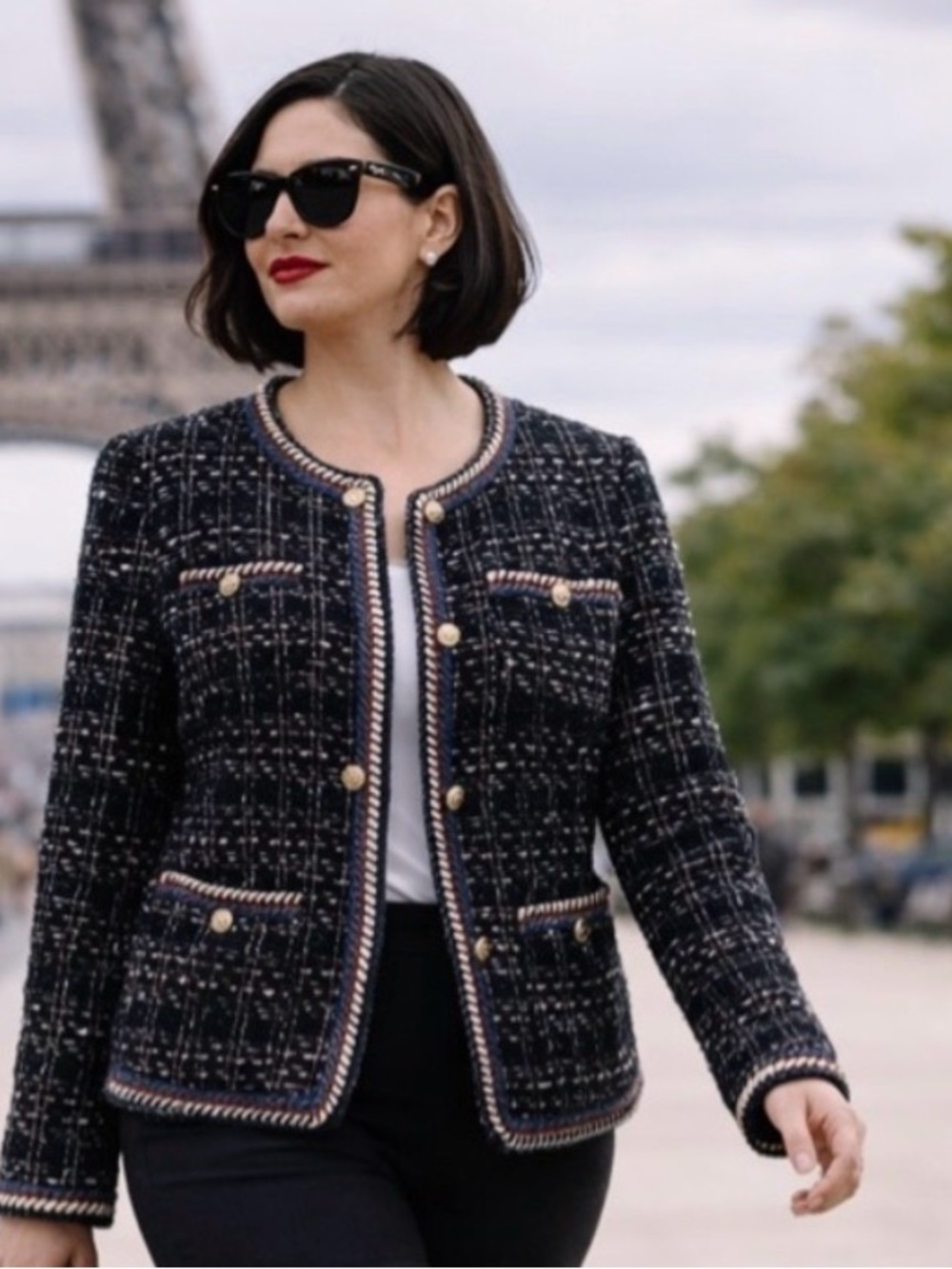 NWOT Beautiful Chanel-style boucle tweed jacket with gold buttons.